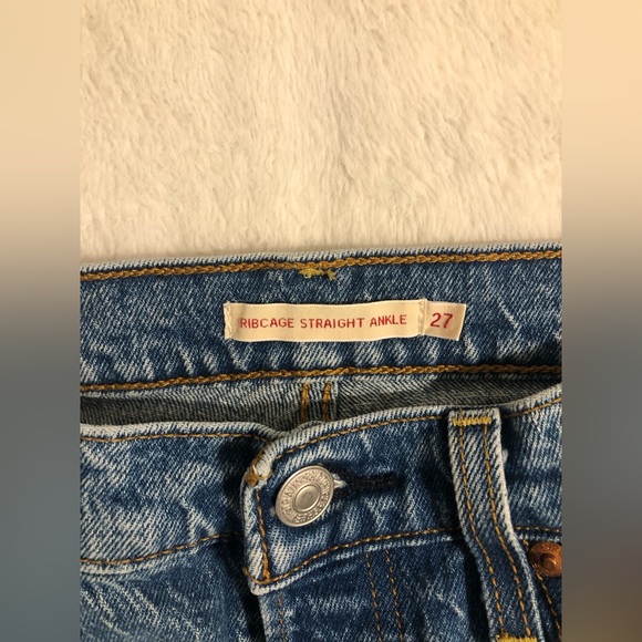 Levi Ribcage Straight Ankle Women’s Jeans Medium Wash - Picture 5 of 12